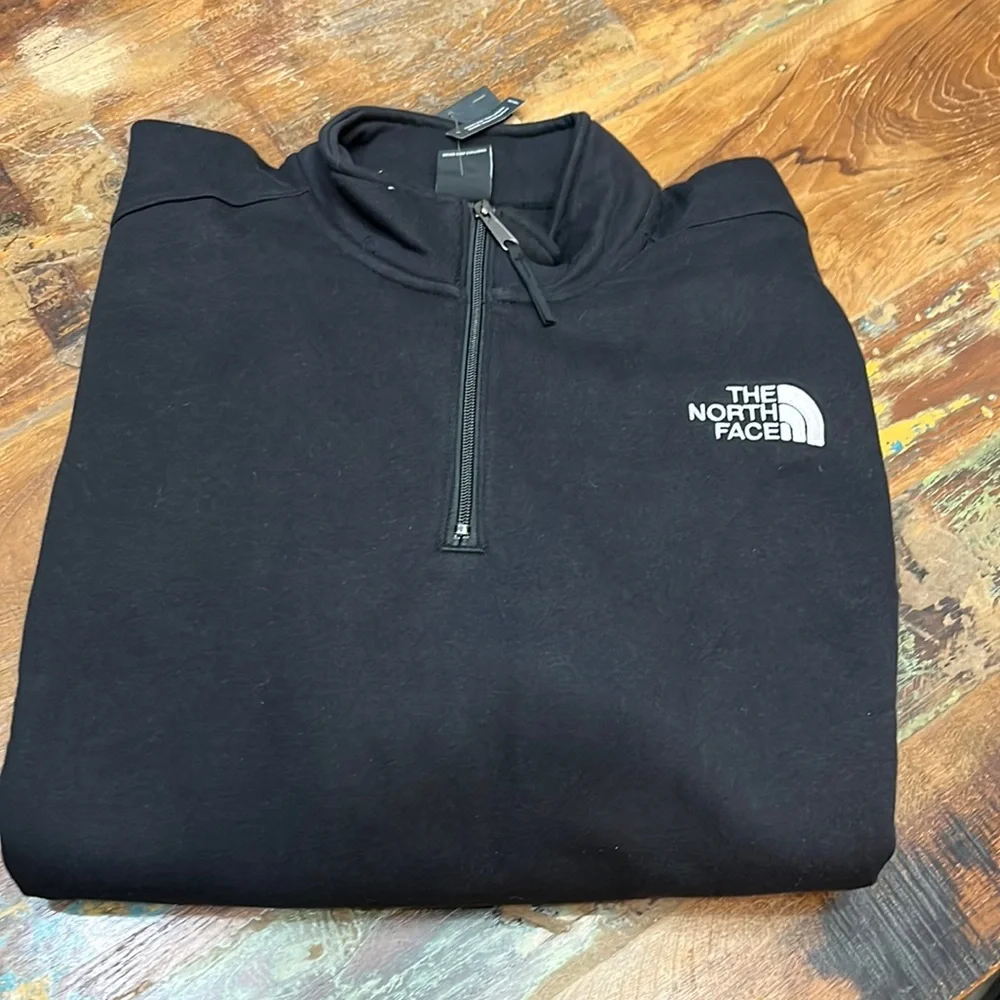 North Face Men’s Heavyweight 1/4 Zip-NWT